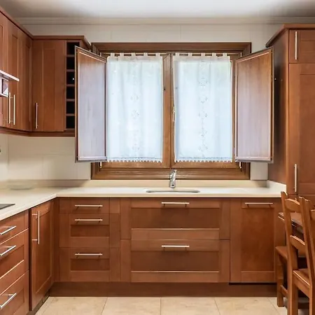 Caserio Entre Bilbao Y Urdaibai *