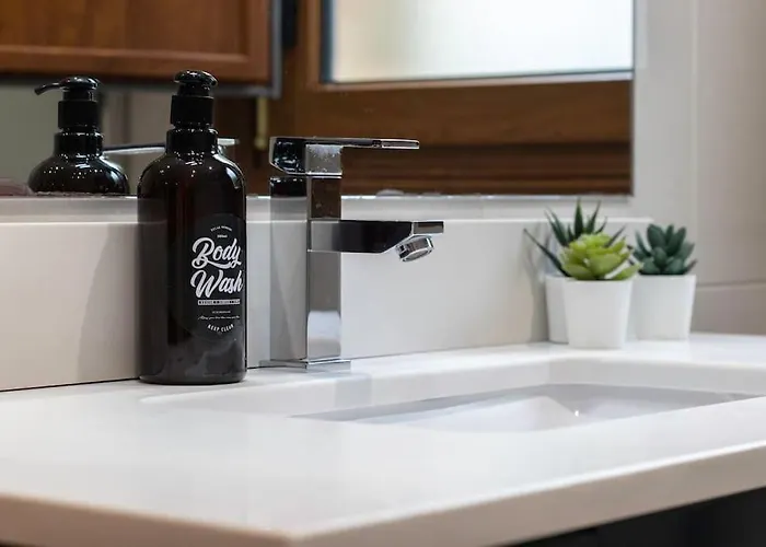 Caserio Entre Bilbao Y Urdaibai *