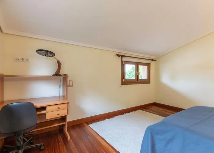 Caserio Entre Bilbao Y Urdaibai Morga