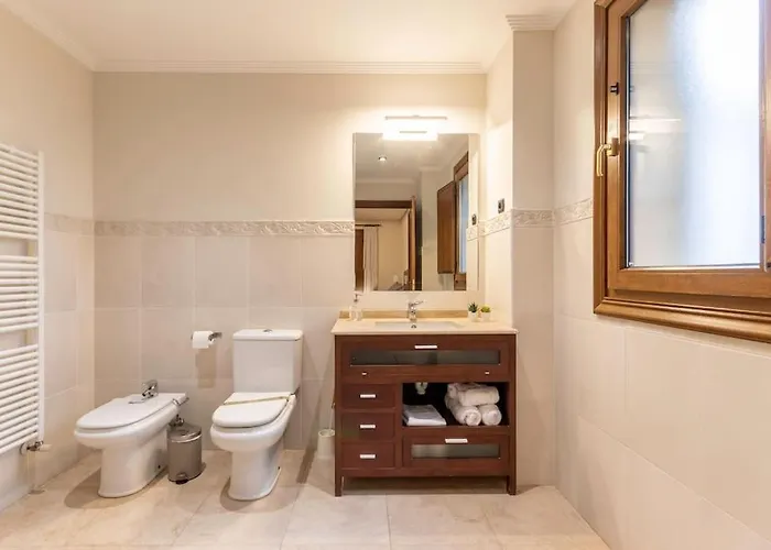 Caserio Entre Bilbao Y Urdaibai *