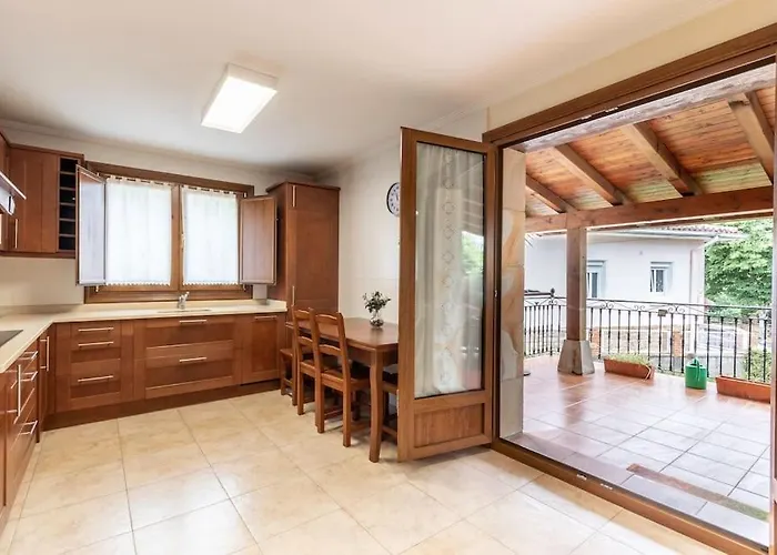 Caserio Entre Bilbao Y Urdaibai Сasa de vacaciones