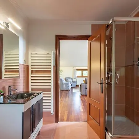 Caserio Entre Bilbao Y Urdaibai Morga